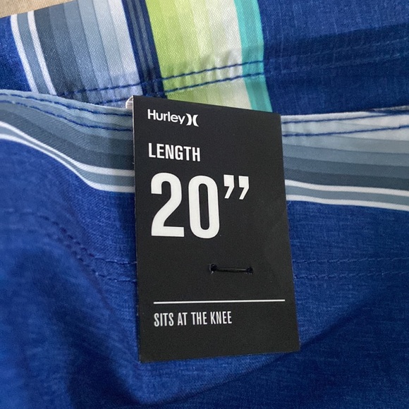 Hurley mens trunks with tags.smoke free home. 30 inch waist, 20 inch length - Picture 3 of 4